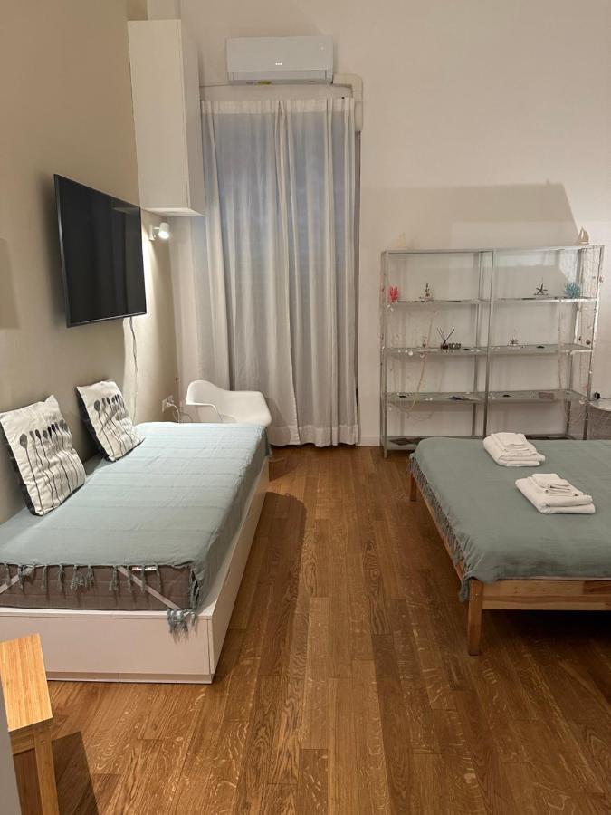 Maison In Centro Салерно Екстериор снимка